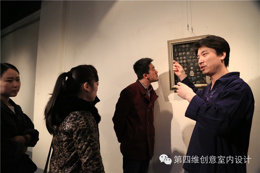 DCV第四维设计团队赴美院参观“饰尚·再造”服装配饰作品展