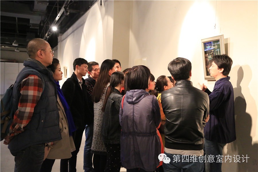 DCV第四维设计团队赴美院参观“饰尚·再造”服装配饰作品展